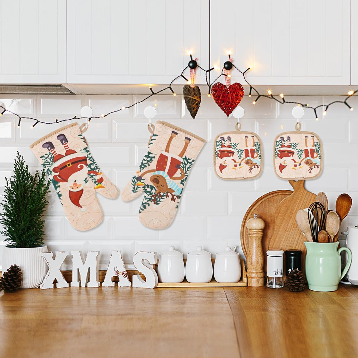 5Pcs Christmas Oven Mitts and Pot Holders Sets, Heat Resistant Oven Gloves, Christmas Kitchen Decor for Kitchen Cooking Baking Grill Baking BBQ and Accessories